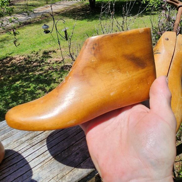 Vintage Lot Of Belcher & Florsheim Wood Shoe Stretchers & Forms With Rustic Meta - Picture 15 of 16